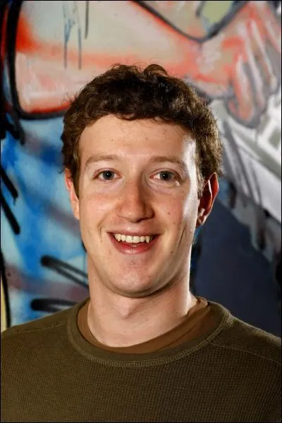Quel acteur incarne Mark Zuckerberg, gnie de l'informatique et crateur de Facebook dans le film 'The social Network' en 2010 ?