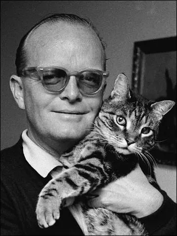 Quel acteur incarne l'crivain Truman Capote dans un film ponyme de 2006 ?