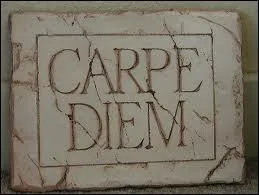 Carpe diem (quam minimum credula postero) est une locution latine extraite d'un pome que l'on traduit souvent par  Cueille le jour sans te soucier du lendemain . De qui est ce pome ?