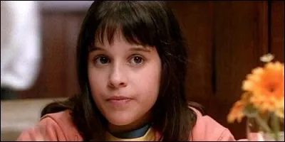 Comment se nomme Lacey Chabert dans "La Vie à Cinq" ?