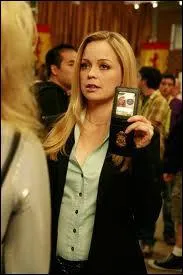 Le docteur Brennan collabore avec qui ?