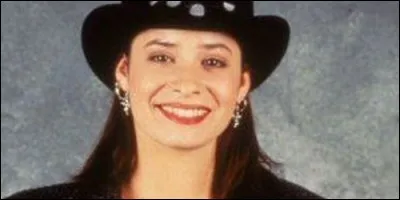 Laquelle des surs Halliwell de "Charmed" a incarné Kimberly Brock dans "High Secret City, la Ville du Grand Secret" ?