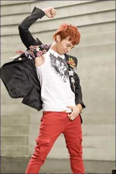 A quel ge g-dragon a-t-il crit 'this love' ?