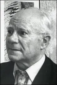 Un psychiatre est un monsieur qu'on paie trs cher pour qu'il vous pose des questions qu'une femme nous pose, elle, gratuitement.