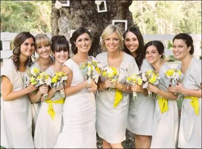 Ils seront aussi entours de ... . et de nombreux invits.