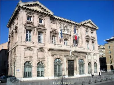 Tout ce monde va d'abord se rendre ... .