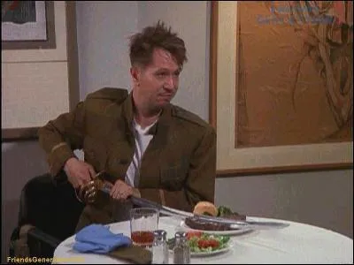 'JFK', 'Dracula', 'Lon', 'Harry Potter', 'Le Drle de Nol de Scrooge'... Quel est le nom de l'acteur incarnant Richard Crosby ?