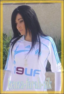 De quelle quipe de foot est-elle supportrice ?