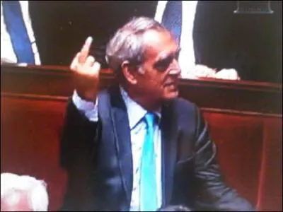 Et pour rsumer sobrement la classe politique ...