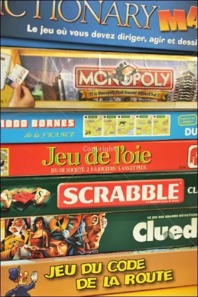 Je collectionne les jeux de socits, je suis ... .