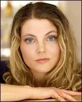 Aprs s'tre 'ennuye' pour Cdric Kahn, elle est devenue la petite-amie d'Harry, un ami qui vous veut du bien :