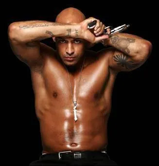 Booba. Rappeur franais. Trouvez le titre de l'un de ses albums.