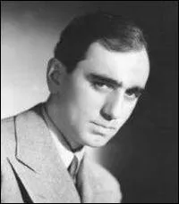 Busby Berkeley est un ralisateur amricain connu durant les annes 30-40. C'est aussi un excellent... .