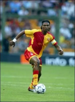 A l'issue d'une saison 2003-2004 dcevante, Song quitte le nord de la France, direction la Turquie, et le club vainqueur de la Coupe UEFA 2000