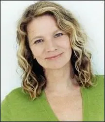 Depuis les annes 90, cette actrice, qui a tourn avec les plus grands ralisateurs franais (Sautet, Resnais, Lelouch... ), s'essaie dsormais elle-mme au mtier de metteur en scne :