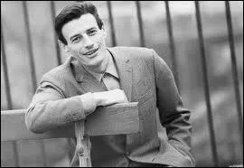 Avant de devenir chanteur, quel mtier souhaitait-il exercer ?