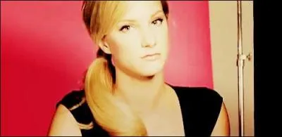 Avec qui va Brittany au bal de promo ?