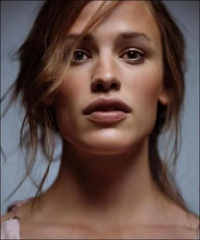 Cette actrice 'elektrisante' est clbre pour avoir chang de tte (et de look)  chaque pisode d' 'Alias' :