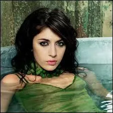 Quelle est cette star ?