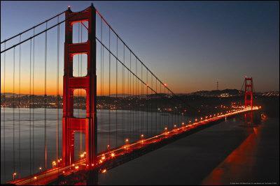 Le Golden Gate Brige tait le plus long pont au monde. C'est un pont suspendu qui se trouve  San Francisco. Mais de quelle couleur est-il ?