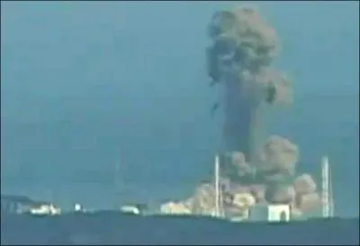 Suite  un sisme accompagn d'un tsunami, les centrales nuclaires de Fukushima ont explos le...