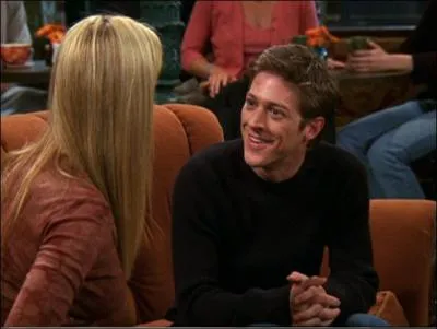 Il est connu pour le rle de Kyle McCarty dans la srie 'Amy' et pour celui de Lee McDermott dans 'Desperate Housewives'. Quel est le nom de Tim, petit ami de Phoebe et employ de Monica ?