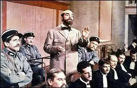 Qui interprtait Landru dand le film de Claude Chabrol du mme nom ?