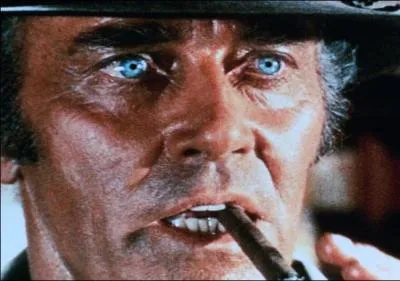 Dans quel film de Leone Henry Fonda joue-t-il, pour la seule fois de sa carrire, le rle d'un vrai mchant, tuant un enfant ds sa premire scne ?