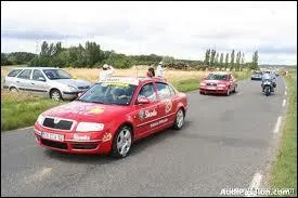Quel constructeur automobile est fournisseur officiel des vhicules de la direction ?