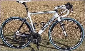 Quel est le poids maximum d'un vlo du tour de France ?