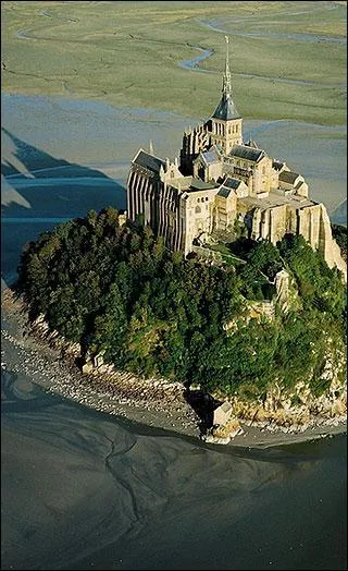 O se trouve le Mont Saint-Michel ?