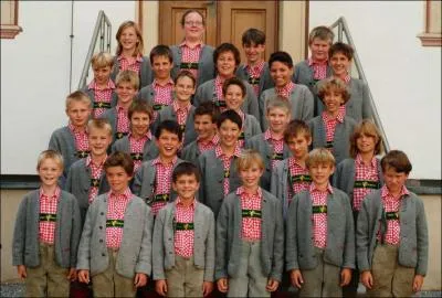  quelle chorale appartient cet uniforme ?