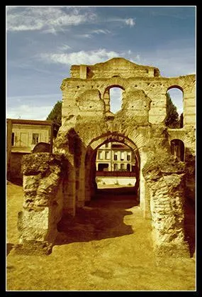 Comment s'appelle cet amphithtre romain situe  Bordeaux ?