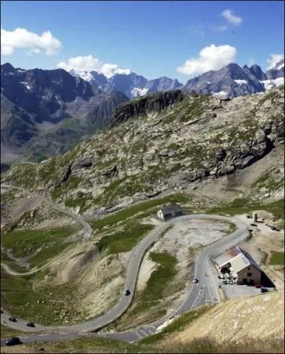 Quelle partie des Alpes se trouve dans la rgion Rhne-Alpes ?