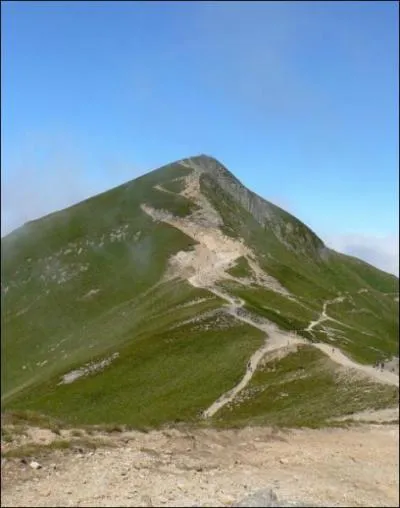 Quel est le plus haut sommet d'Auvergne, avec 1885 mtres ?