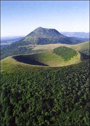 Quelle est la particularit des montagnes cites  la question prcdente ?
