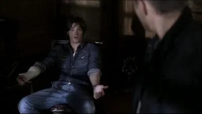 Dans l'pisode de l'htel hant, comment ragit Sam qui vient d'apprendre ce que son pre a confi  Dean avant de mourrir ?