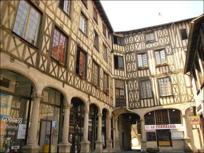 Quelle personnalit n'est pas ne  Limoges ?