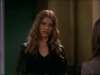 On l'a vu dans 'Paycheck', 'Et si c'tait vrai' et 'Casino Royale', elle fut aussi Missy dans 'Le journal intime d'un homme mari'. Qui joue Kori, la jolie fille plore aux 'funrailles' de Ross ?