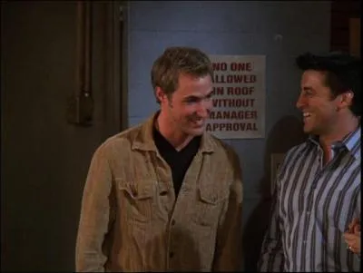 Les acteurs du soap 'Des jours et des vies' font de nombreuses apparitions dans Friends. Comment s'appelle celui-ci que Monica interpelle ds son arrive ?