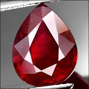 Quel est le nom de cette pierre prcieuse rouge ?