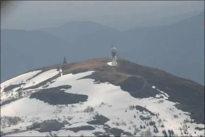 La rgion est borde  l'ouest par le massif des Vosges dont le point culminant est le Grand Ballon, appel autrefois le Ballon de Guebwiller, haut de 1424m. Dans quel dpartement se trouve-t-il ?