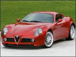 Quelle est la marque et le modle cette voiture ?