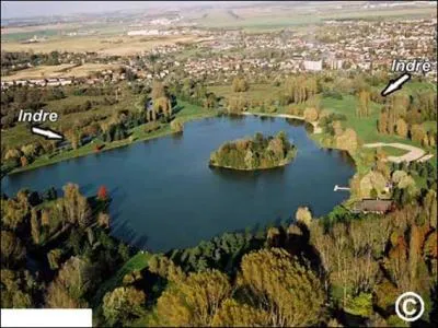 Dans quelle ville du Centre trouve-t-on le lac de Belle-Isle ?