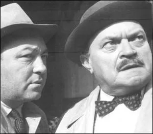 ' Bon Dieu ! Mais c'est... Bien sur', c'est le commissaire Bourrel ( a droite) dans ...