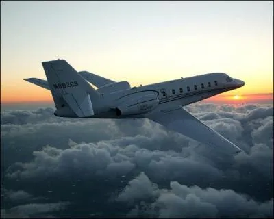 Ce jet trs luxueux est construit par une firme amricaine, je suis...