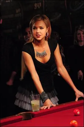 Qui est la meilleure amie de Stefan ?