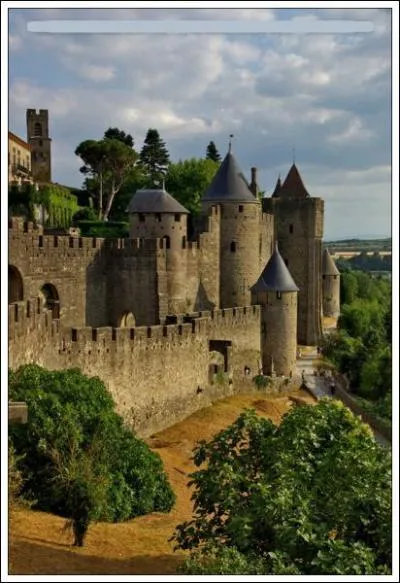 Dans quel dpartement se trouve la cit mdivale de Carcassonne ?