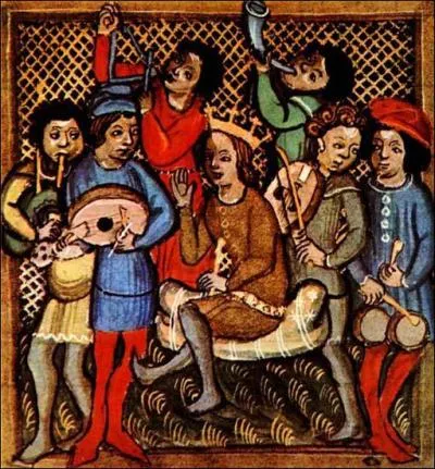 Qui assurait des spectacles au Moyen-Age dans cette citadelle ?