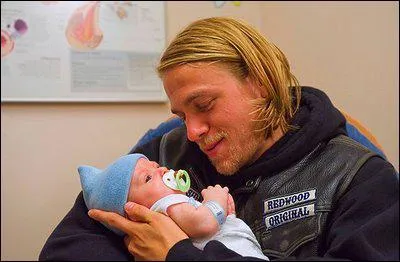 Quel est le prnom du fils de Jax ?